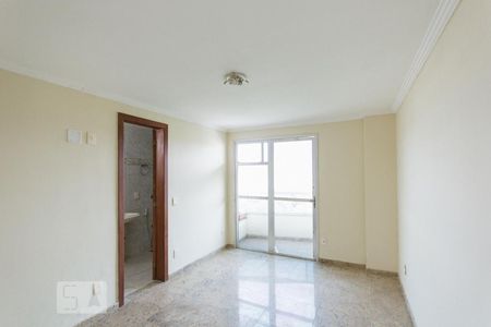 Apartamento à venda com 200m², 4 quartos e 2 vagasQuarto 2 - Suíte (Primeiro Andar)