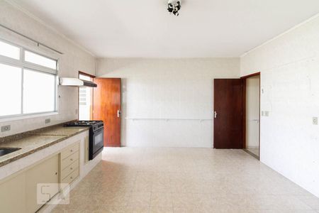 Casa à venda com 137m², 2 quartos e 8 vagasCozinha 