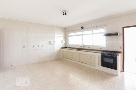 Casa à venda com 137m², 2 quartos e 8 vagasCozinha 