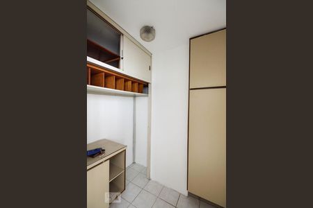 Apartamento à venda com 75m², 2 quartos e 2 vagas Apartamento à venda com 75m², 2 quartos e 2 vagasQuarto de serviço