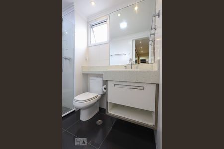 Apartamento para alugar com 122m², 3 quartos e 2 vagas Apartamento para alugar com 122m², 3 quartos e 2 vagasSuíte Banheiro