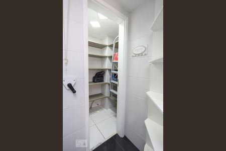Apartamento para alugar com 122m², 3 quartos e 2 vagas Apartamento para alugar com 122m², 3 quartos e 2 vagasDepósito