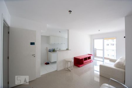 Sala de apartamento para alugar com 2 quartos, 65m² em Recreio dos Bandeirantes, Rio de Janeiro
