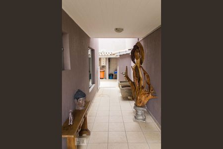 Casa à venda com 385m², 6 quartos e 2 vagasCorredor de Entrada