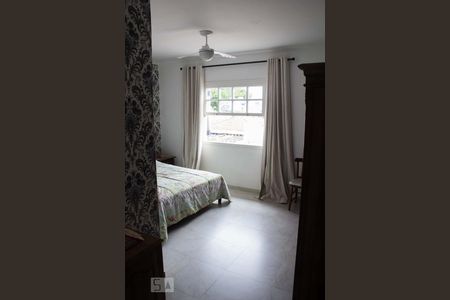 Casa à venda com 385m², 6 quartos e 2 vagasQuarto 2 - Suíte