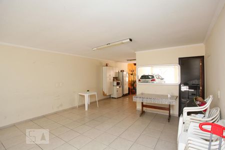 Casa à venda com 306m², 4 quartos e 6 vagas Casa à venda com 306m², 4 quartos e 6 vagasGaragem