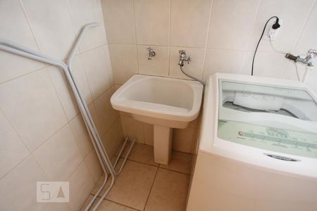 Casa à venda com 306m², 4 quartos e 6 vagas Casa à venda com 306m², 4 quartos e 6 vagasLavanderia