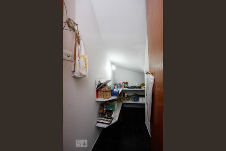 Casa à venda com 306m², 4 quartos e 6 vagas Casa à venda com 306m², 4 quartos e 6 vagasDespensa