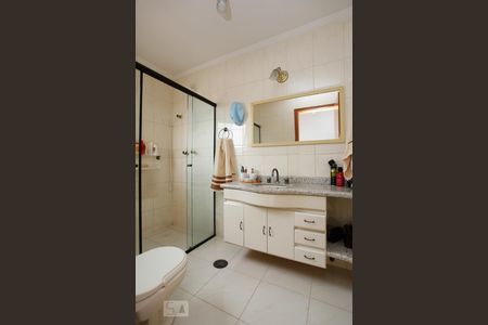 Casa à venda com 306m², 4 quartos e 6 vagas Casa à venda com 306m², 4 quartos e 6 vagasSuíte 2 Banheiro