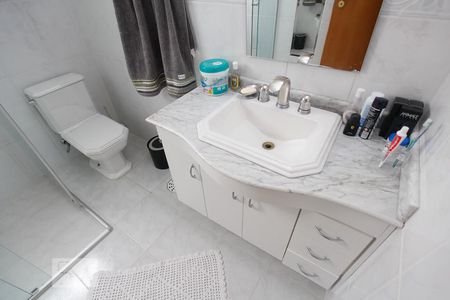 Casa à venda com 306m², 4 quartos e 6 vagas Casa à venda com 306m², 4 quartos e 6 vagasBanheiro Suíte 1