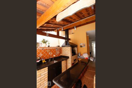 Casa à venda com 306m², 4 quartos e 6 vagas Casa à venda com 306m², 4 quartos e 6 vagasChurrasqueira