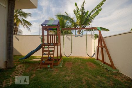 Casa de condomínio à venda com 115m², 3 quartos e 2 vagasÁrea comum - Playground