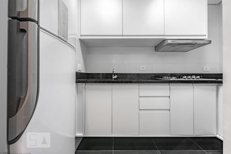Cozinha de apartamento para alugar com 1 quarto, 55m² em Batel, Curitiba