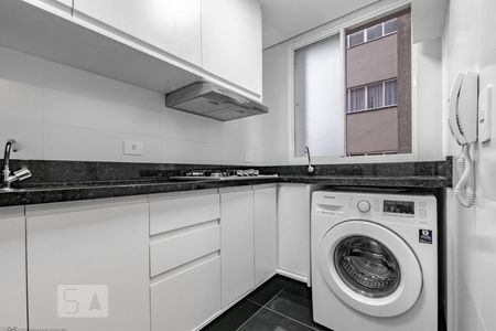 Cozinha de apartamento para alugar com 1 quarto, 55m² em Batel, Curitiba