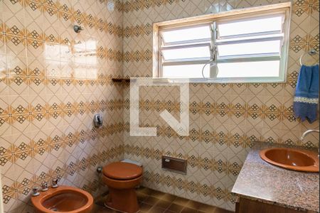 Casa à venda com 600m², 7 quartos e 8 vagas Casa à venda com 600m², 7 quartos e 8 vagasBanheiro