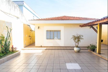 Casa à venda com 600m², 7 quartos e 8 vagas Casa à venda com 600m², 7 quartos e 8 vagasQuintal