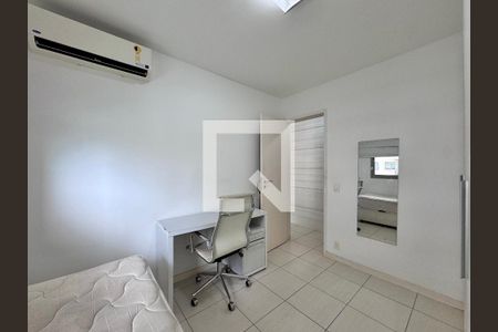 Quarto de apartamento para alugar com 2 quartos, 73m² em Recreio dos Bandeirantes, Rio de Janeiro