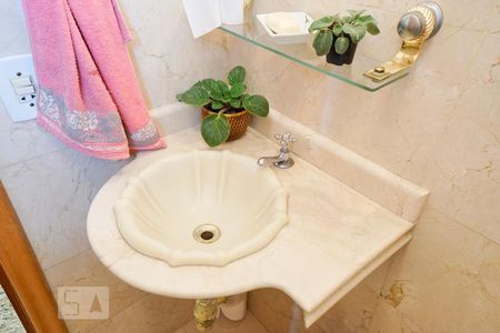 Apartamento à venda com 190m², 4 quartos e 3 vagasDetalhe lavabo