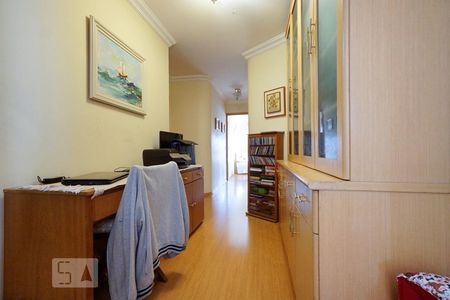 Apartamento à venda com 190m², 4 quartos e 3 vagasCorredor quartos