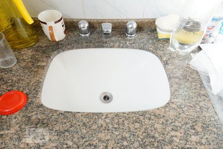 Apartamento à venda com 190m², 4 quartos e 3 vagasDetalhe banheiro suíte 01