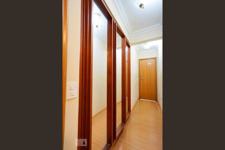 Apartamento à venda com 190m², 4 quartos e 3 vagasCorredor quartos