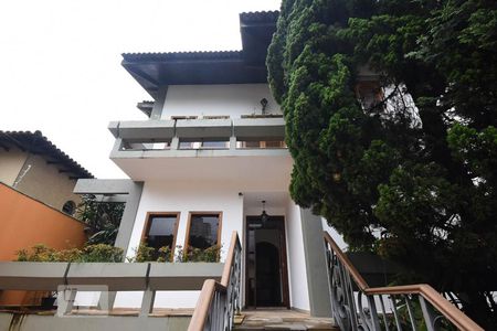 Casa à venda com 350m², 4 quartos e 4 vagasFachada