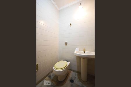 Casa à venda com 350m², 4 quartos e 4 vagasLavabo1