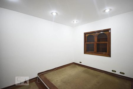 Casa à venda com 350m², 4 quartos e 4 vagasSuíte 2