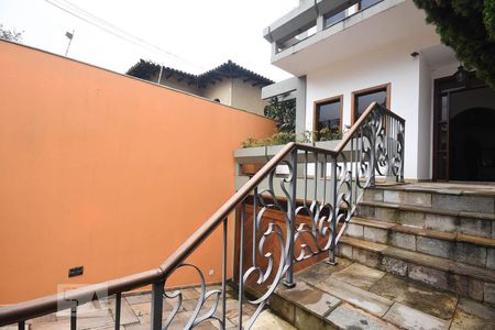 Casa à venda com 350m², 4 quartos e 4 vagasEntrada
