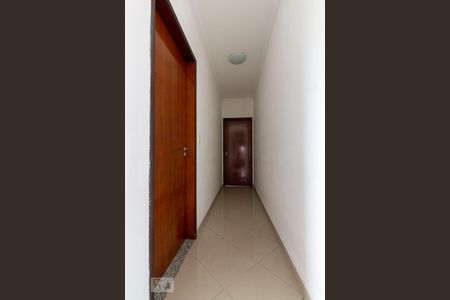 Casa à venda com 225m², 3 quartos e 6 vagas Casa à venda com 225m², 3 quartos e 6 vagasCorredor