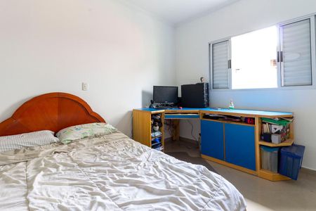 Casa à venda com 225m², 3 quartos e 6 vagas Casa à venda com 225m², 3 quartos e 6 vagasQuarto 3