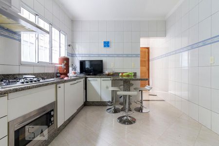 Casa à venda com 225m², 3 quartos e 6 vagas Casa à venda com 225m², 3 quartos e 6 vagasCozinha