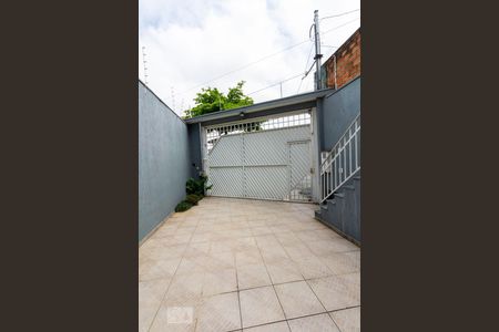 Casa à venda com 225m², 3 quartos e 6 vagas Casa à venda com 225m², 3 quartos e 6 vagasGaragem