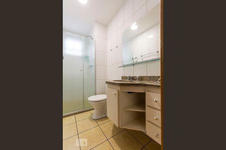 Banheiro Social de apartamento para alugar com 3 quartos, 90m² em Saúde, São Paulo