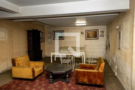 Casa à venda com 403m², 3 quartos e 4 vagas Casa à venda com 403m², 3 quartos e 4 vagasEscritório