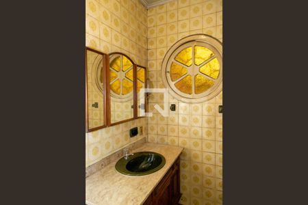 Casa à venda com 403m², 3 quartos e 4 vagas Casa à venda com 403m², 3 quartos e 4 vagasBanheiro