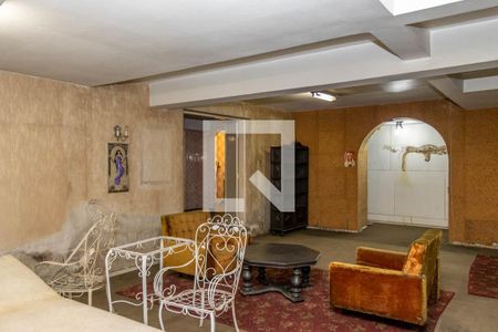 Casa à venda com 403m², 3 quartos e 4 vagas Casa à venda com 403m², 3 quartos e 4 vagasEscritório