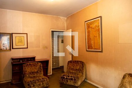 Casa à venda com 403m², 3 quartos e 4 vagas Casa à venda com 403m², 3 quartos e 4 vagasQuarto 2