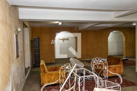 Casa à venda com 403m², 3 quartos e 4 vagas Casa à venda com 403m², 3 quartos e 4 vagasEscritório