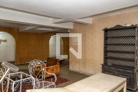 Casa à venda com 403m², 3 quartos e 4 vagas Casa à venda com 403m², 3 quartos e 4 vagasEscritório