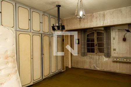 Casa à venda com 403m², 3 quartos e 4 vagas Casa à venda com 403m², 3 quartos e 4 vagasQuarto 4