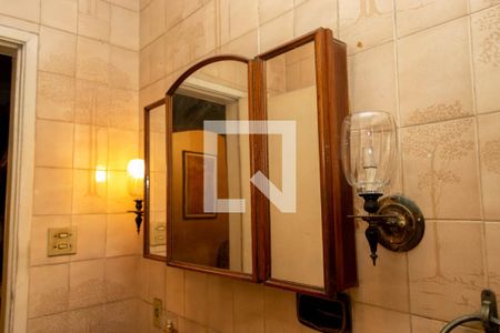 Casa à venda com 403m², 3 quartos e 4 vagas Casa à venda com 403m², 3 quartos e 4 vagasBanheiro da Suíte 2