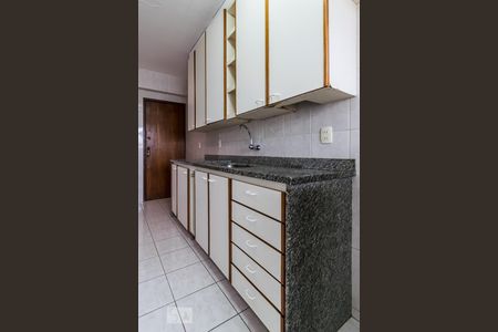 Apartamento à venda com 70m², 2 quartos e 1 vaga Apartamento à venda com 70m², 2 quartos e 1 vagaCozinha - Armários