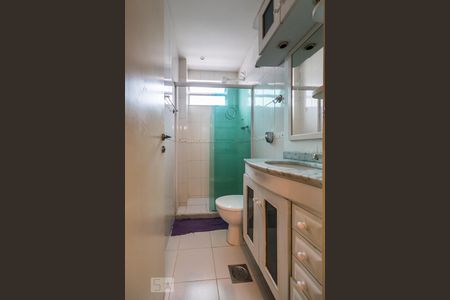 Apartamento à venda com 70m², 2 quartos e 1 vaga Apartamento à venda com 70m², 2 quartos e 1 vagaBanheiro