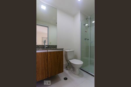 Apartamento à venda com 68m², 2 quartos e 1 vaga Apartamento à venda com 68m², 2 quartos e 1 vagaBanheiro da Suite