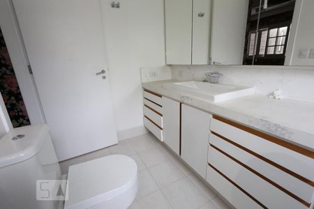 Casa de condomínio à venda com 171m², 3 quartos e 4 vagassuite 2