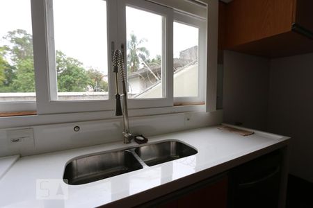 Casa de condomínio à venda com 171m², 3 quartos e 4 vagascozinha