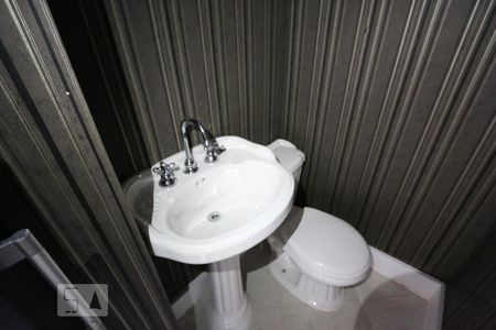 lavabo de casa de condomínio à venda com 3 quartos, 171m² em Morumbi, São Paulo