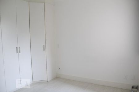 Apartamento à venda com 72m², 3 quartos e 2 vagasQuarto 3 - Suíte