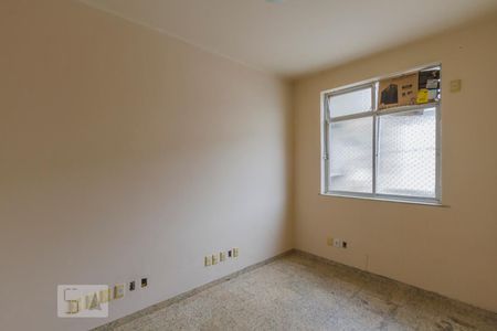 Quarto 3 de apartamento para alugar com 3 quartos, 75m² em Centro, Niterói
